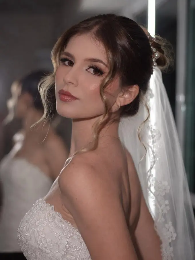 Noiva maquiada por Fernanda Stefany